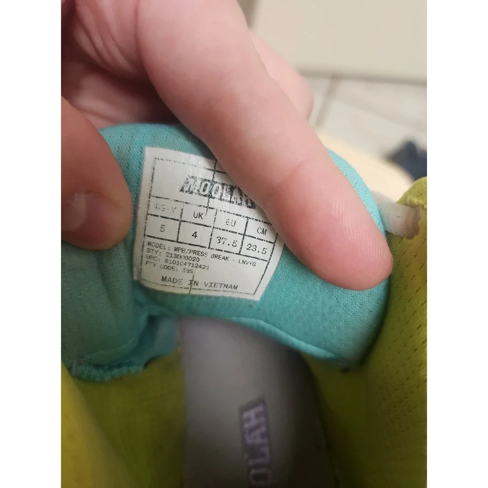 Moolah‎ Kids Basketball Shoes Lilac Lime Green Blue Lace Up Athletic Youth 5